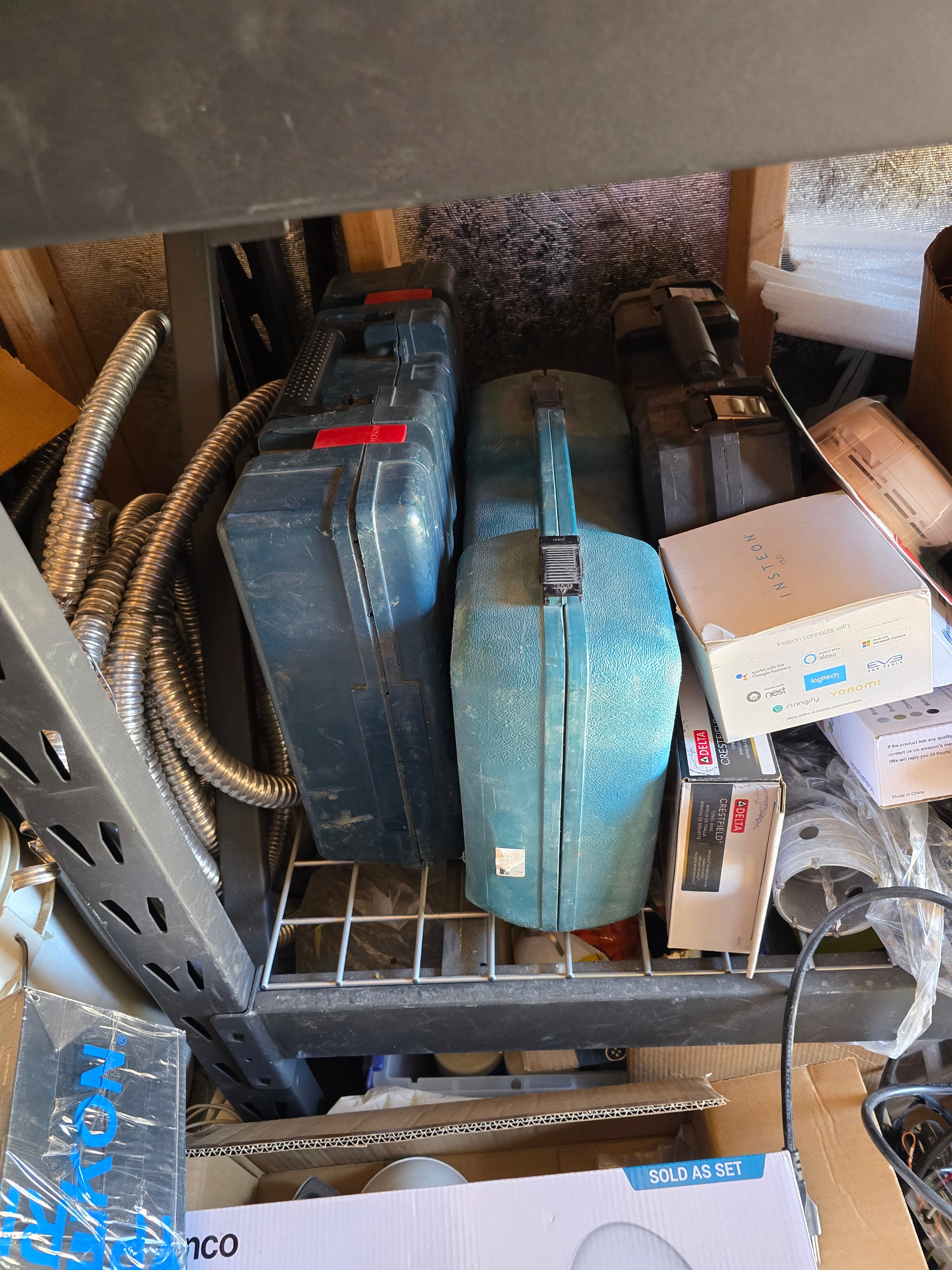 Professional electrician tools set